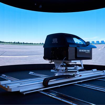 Photo 2 NEXEN TIRE Driving Simulator