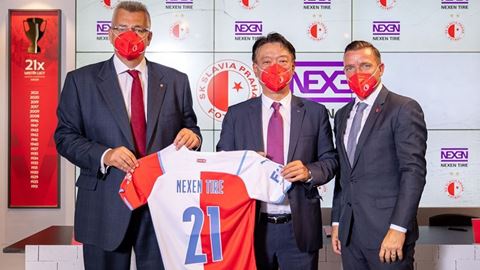 From Left SK Slavia Praha ING JAROSLAV TVRD K CEO NEXEN TIRE EUROPE Johnbosco Kim Senior Vice President