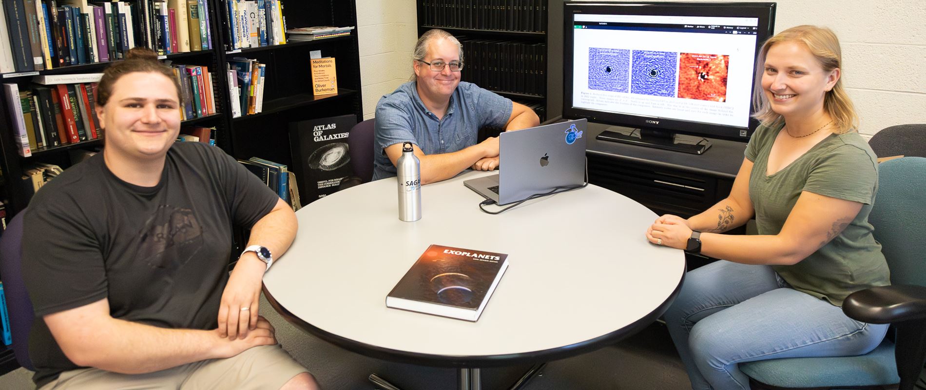 NMSU Northwestern University astronomers discover new planet in old data