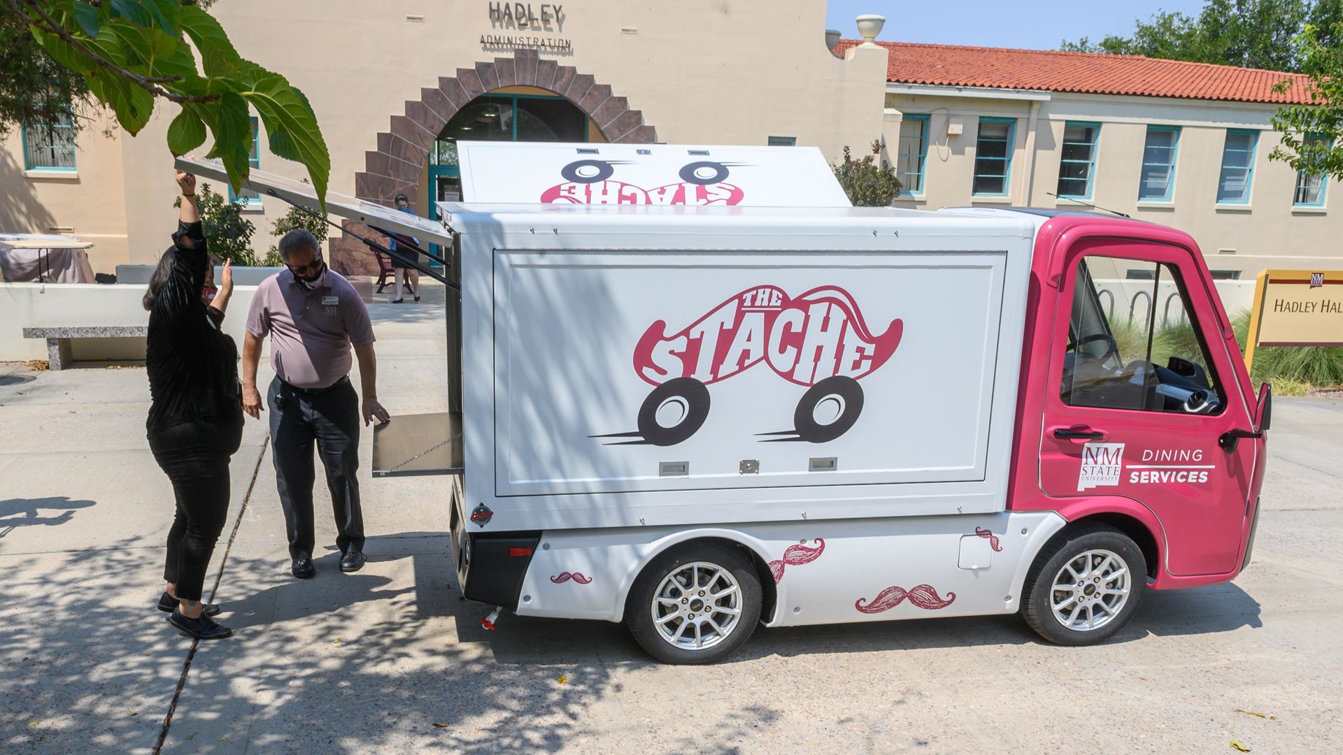 NMSU Dining Services debuts new campus dining option, The Stache food cart