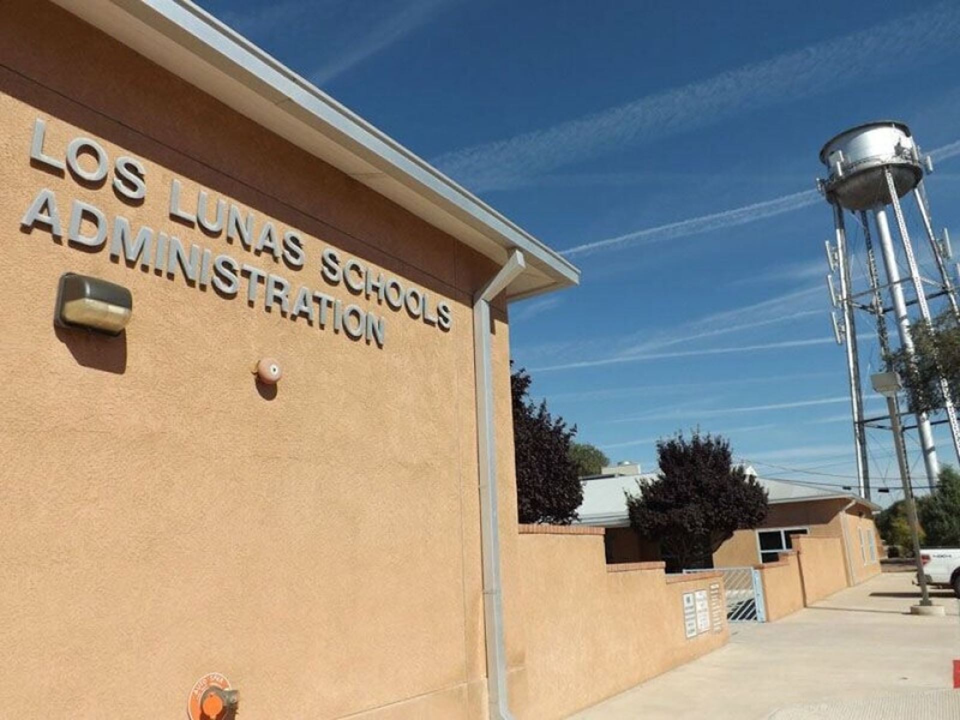 Photo of Los Lunas Schools Administration building