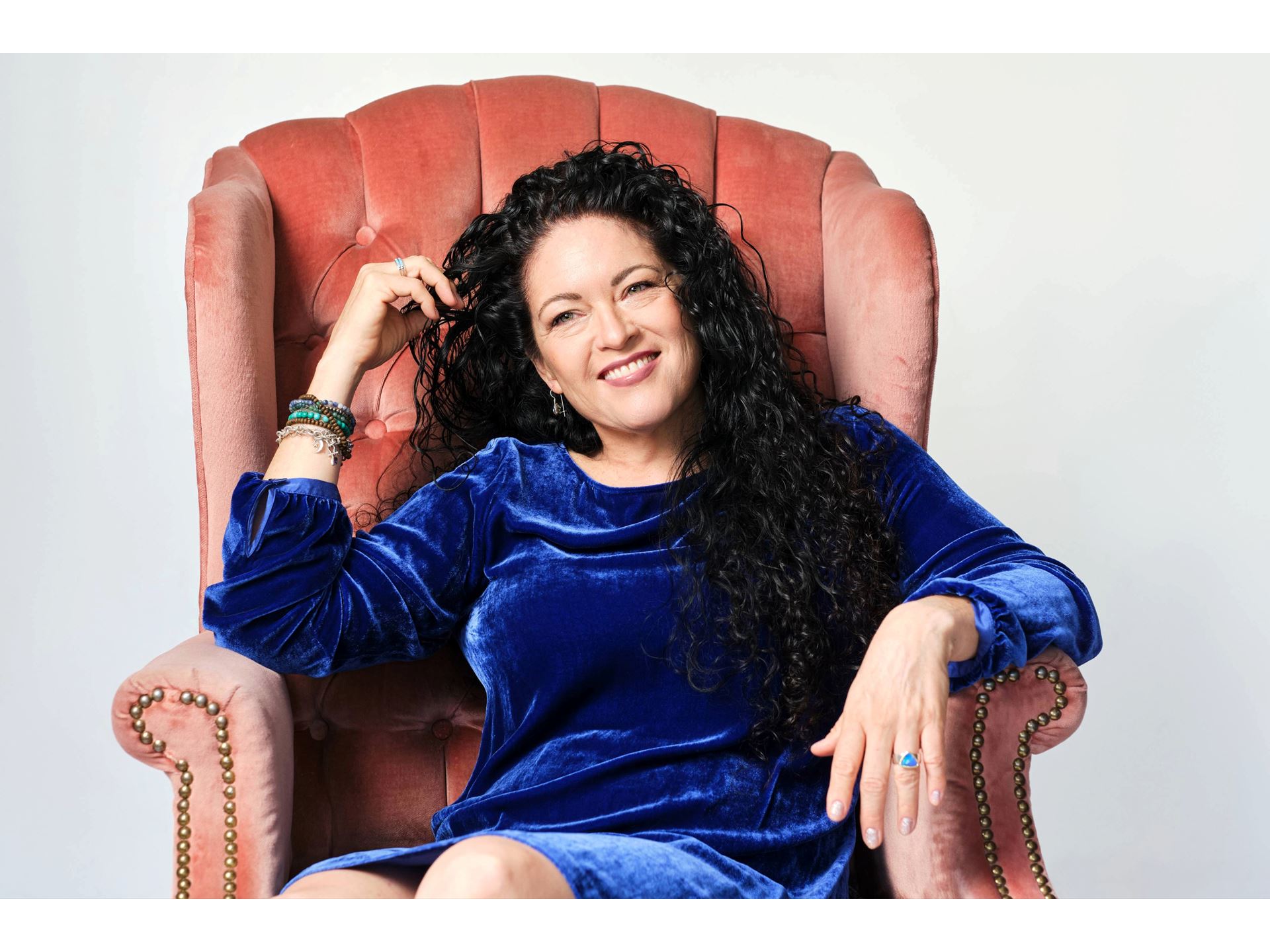 NMSU alumna Kirstin Ch vez reflects on career through new album