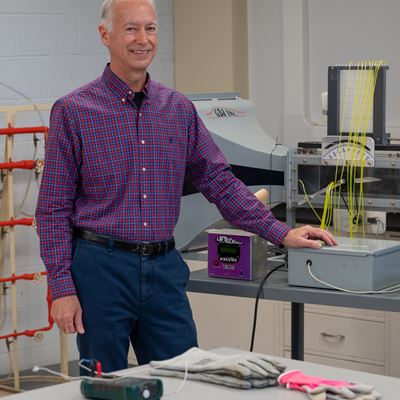 'Top-Gun' aviator a favorite NMSU aerospace engineering instructor