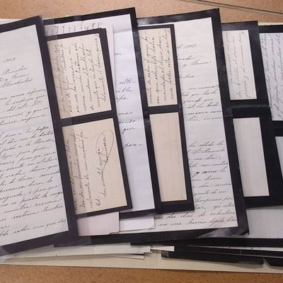 Mourning letters in the Amador correspondence