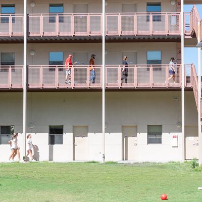 Photo of New Mexico State University dorm move in day 2024