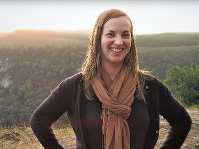 Biology professor collaborates with NMSU alumni in ongoing parrot research