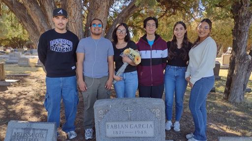 photo-of-students-at-fabian-garcia-tombstone-at-cemetery