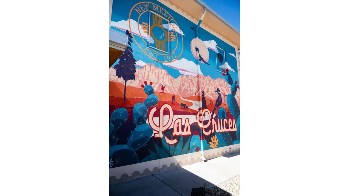 Murales Fronterizos Preserving the history of public art in the Borderlands
