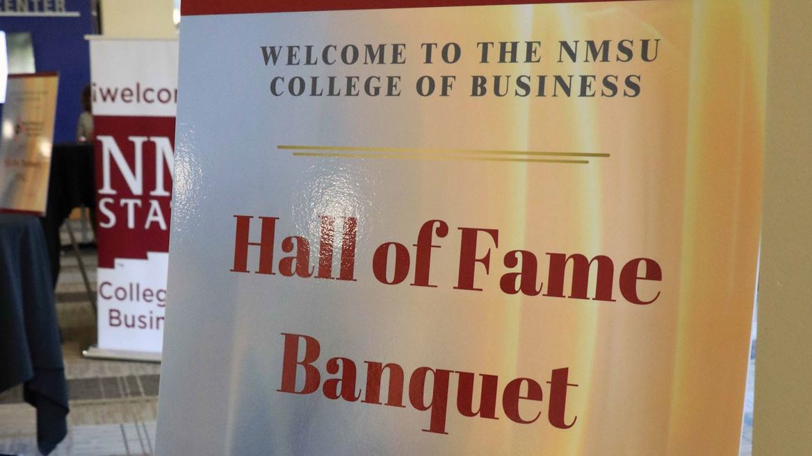 Photo of Hall of Fame banquet signage