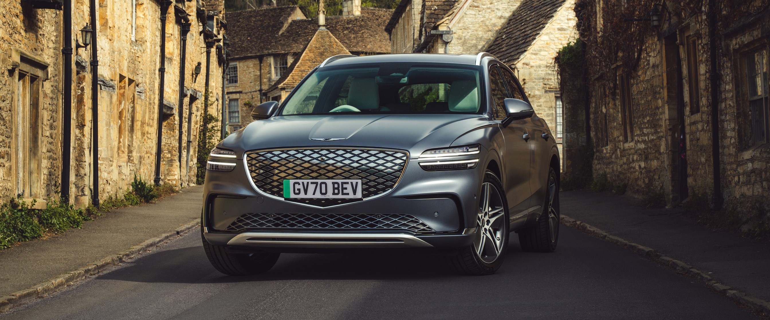 ELECTRIFIED GV70