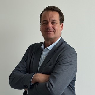 Henning Busch