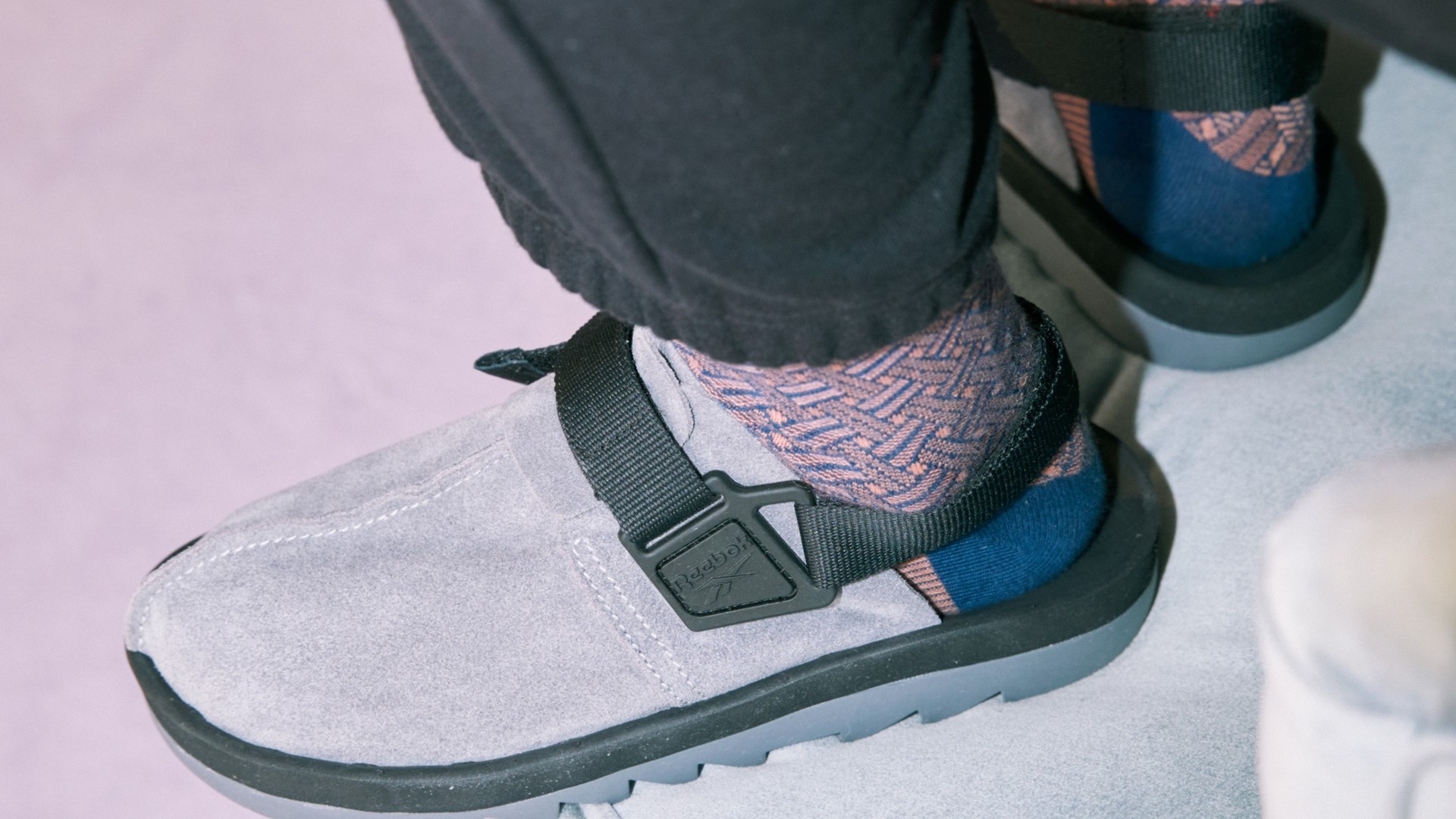 Reebok News Stream 90年代マニアック的な人気を誇った名作サンダルの復刻版が遂に登場 発売当時のディテールを忠実に再現 Beatnik ビートニック 18年3月9日 金 より発売開始