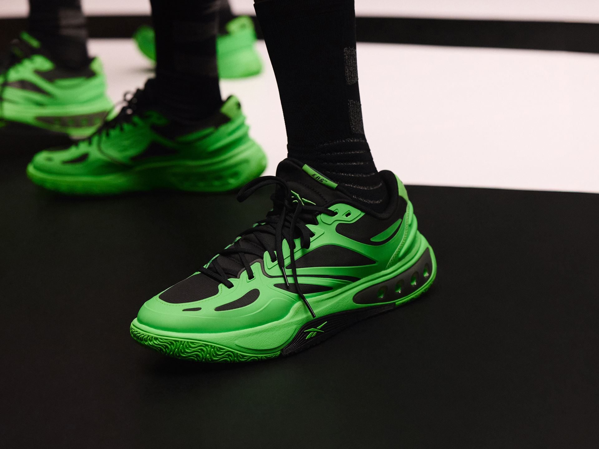 Reebok engin a 美品25.0 Reebok Engine A - The Kickz Stand
