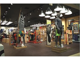 Reebok News Stream リーボックのコンセプトショップがお台場ベイエリアに初出店 16年3月18 金 リーボック フィットハブ アクアシティお台場 オープン