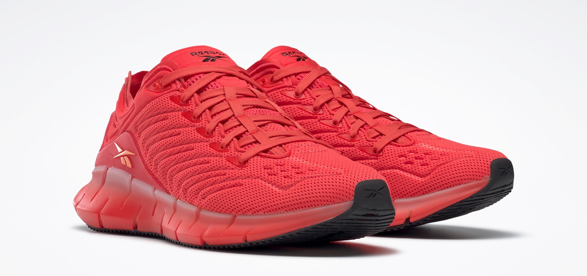 DOORBELL CAM CAPTURES CARDI B ZIG KINETICA RUNWAY SHOW