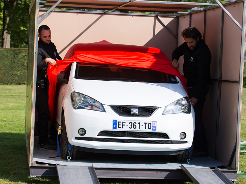 The campaign was developed in France and successfully concluded with the sale of 24 SEAT Mii by Mango (1) The campaign was developed in France and successfully concluded with the sale of 24 SEAT Mii by Mango (1)