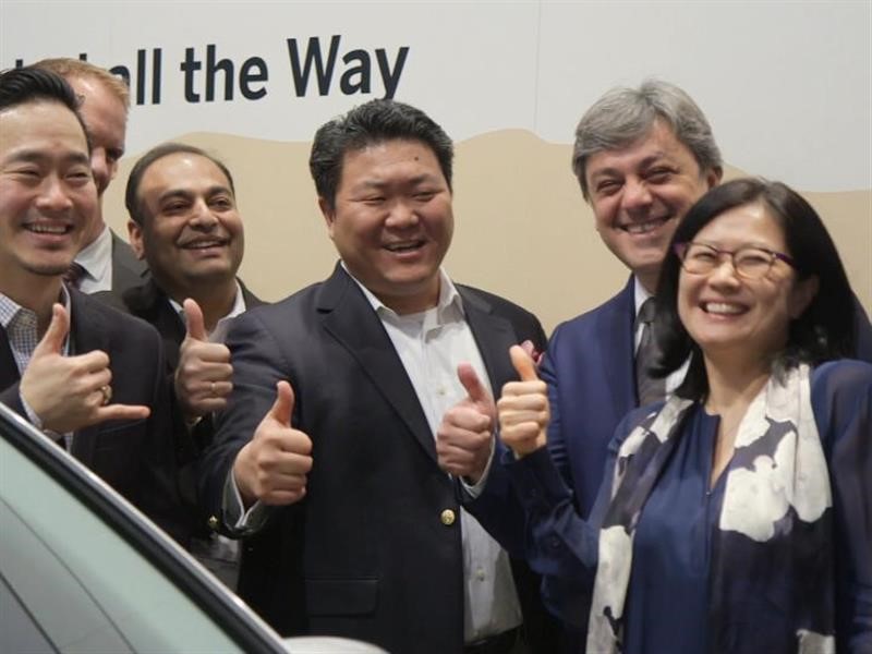Executives from Samsung and SAP and the President of SEAT meet at the Mobile World Congress