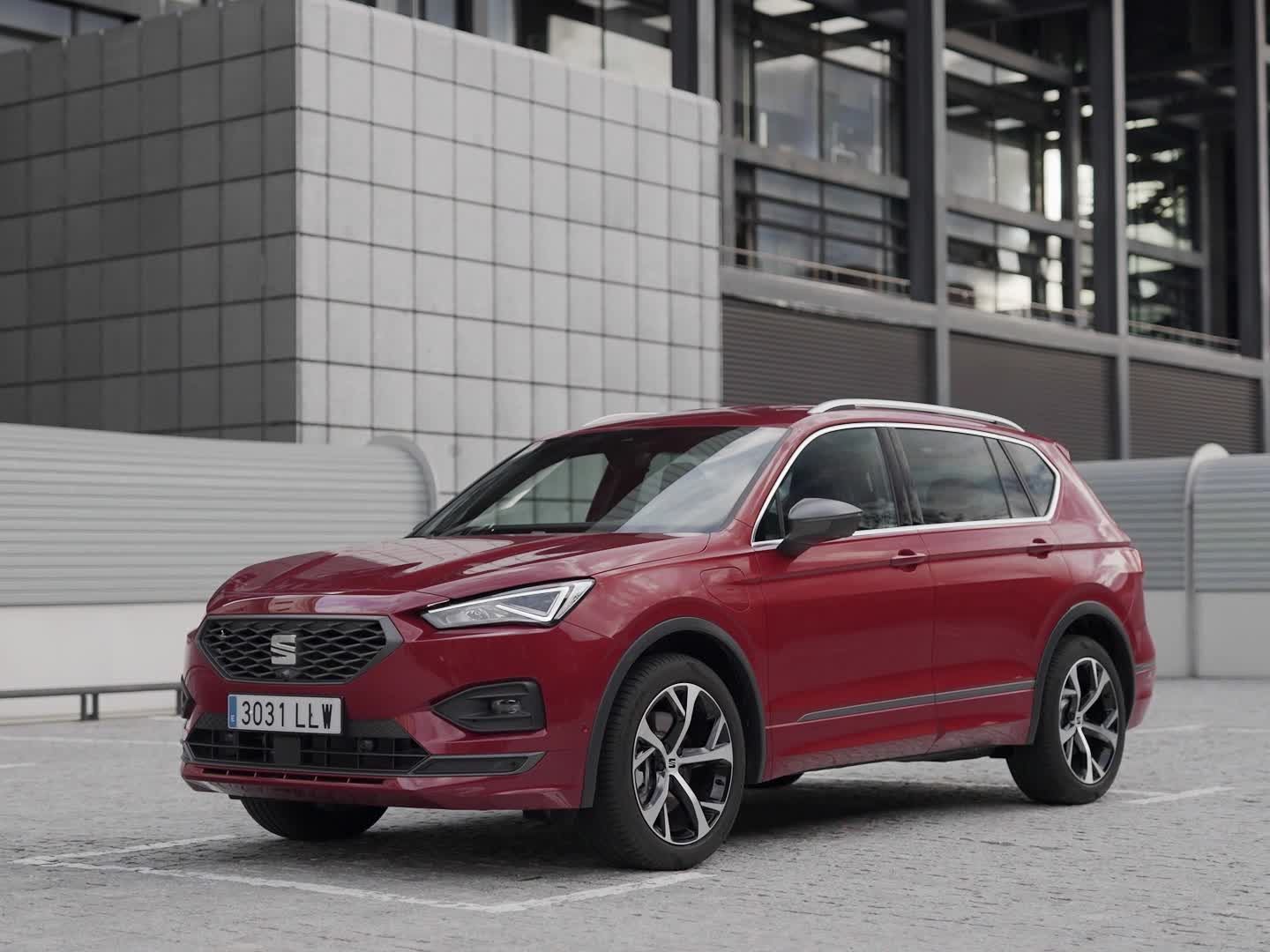 SEAT-Tarraco-e-HYBRID-FR-MerlotRed Video-HQ-Original