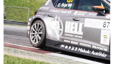 The-SEAT-Leon-Eurocup-moves-on-wheels