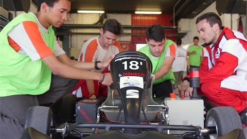 a-team-of-students-from-the-seat-apprentice-school-creates-a-winning-electric-kart