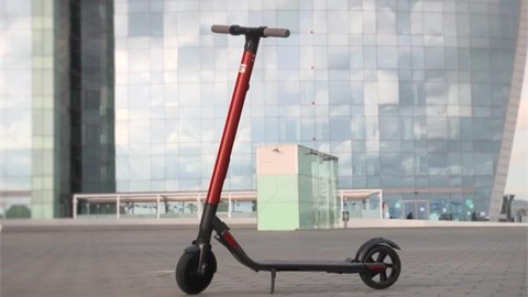 seat-takes-its-first-step-towards-its-micromobility-strategy-with-the-new-exs-kickscooter---original