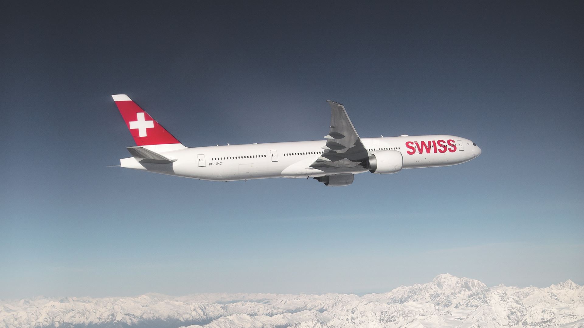 SWISS und Schweiz Tourismus fördern CO2-neutrales Fliegen