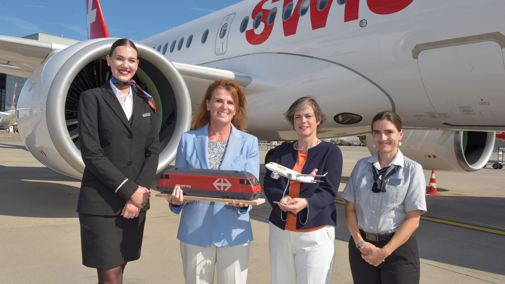 Left to right SWISS Cabin Crew Heike Birlenbach Veronique Stephan SBB Employee