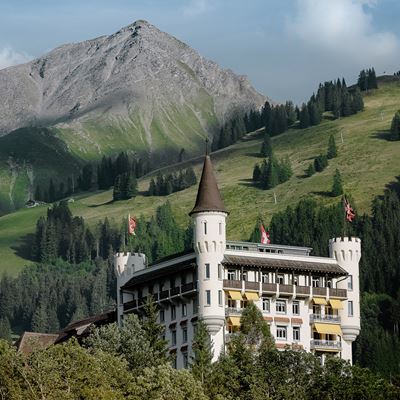 Gstaad Palace becomes the first hotel to purchase sustainable aviation fuel for all its SWISS business travel