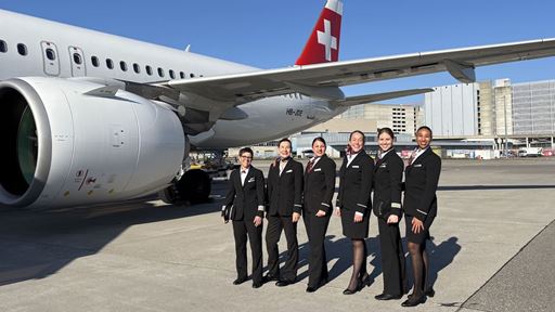 Crew of SWISS flight LX1226 LX1227 Zurich Gothenburg Zurich on International Women s Day 8 March 2025