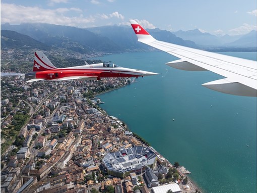 SWISS mit Flugshow an der Fête des Vignerons