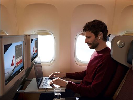 SWISS to offer free internet chat on all its long-haul flights