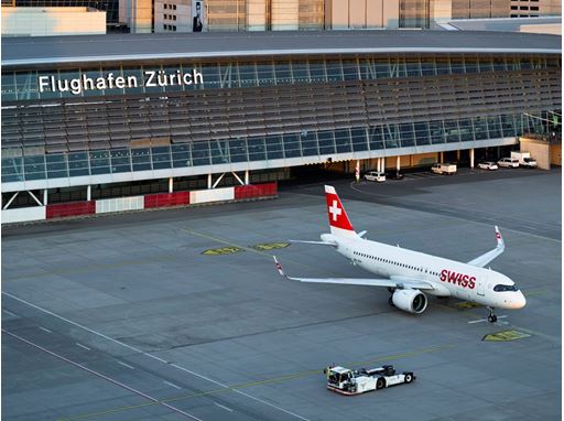 SWISS feiert 75 Jahre Flughafen Zürich