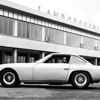 Lamborghini Islero Side