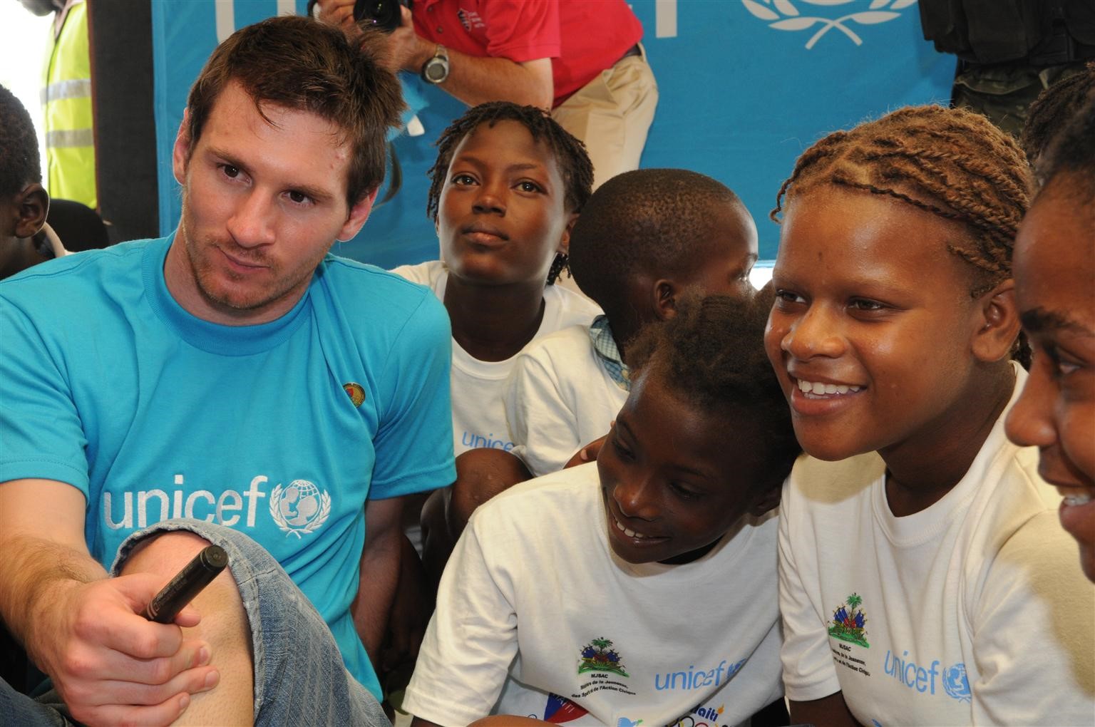 UNICEF Goodwill Ambassador Leo Messi campaigns for an end to ...