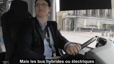 Silent-Bus-Sessions--Driver-Portrait-French