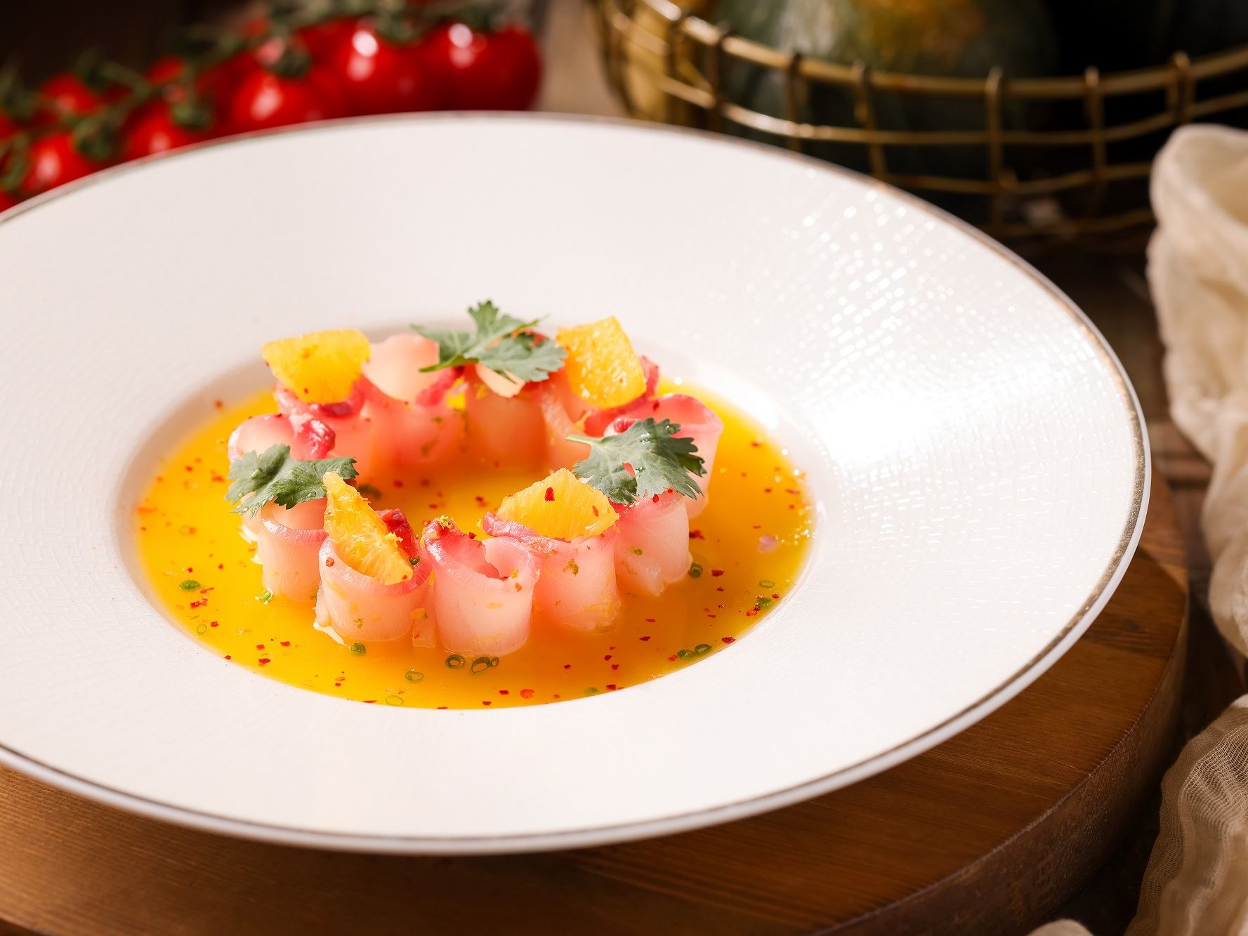 手切油甘魚刺身配柑橘辣汁