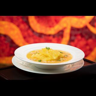 Braised fish maw with conpoy served on egg white – Golden Flower