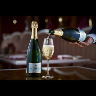 Free flow Champagne - Fontana Buffet and Cafe Esplanada