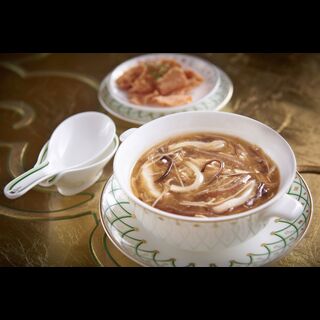 花膠海參燴鴙雞 – 永利宮