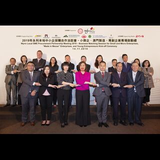 一眾主禮嘉賓合影留念