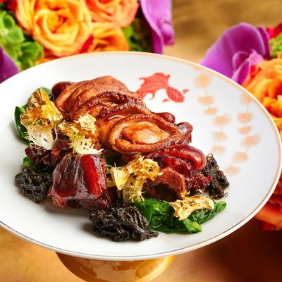 Braised pork knuckle with abalone and black moss – Wing Lei