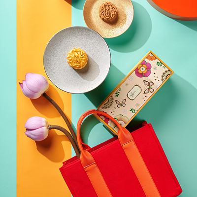 Wynn makes eco-friendly fashion statement with Mid-Autumn mooncake tote bags