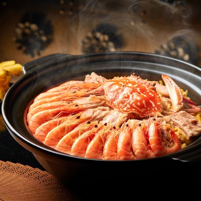 Golden Flower is pleased to present a luxurious Northern hot pot with seafood and lamb  for Chinese New Year