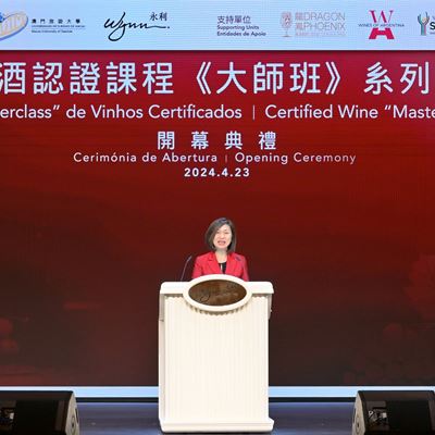 Ms. Linda Chen, President and Executive Director, Wynn Resorts (Macau) S.A. delivers a speech