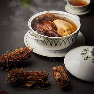 Double-boiled Jinling Style Duck Soup with Hairy Fig Root