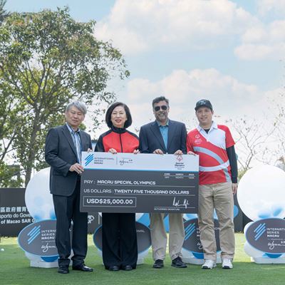 A cheque of US$ 25,000 was presented by The International Series to Macau Special Olympics