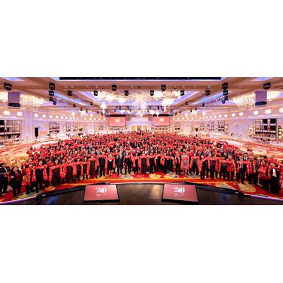 Wynn Launches 20th Anniversary Share Award for Team Members image