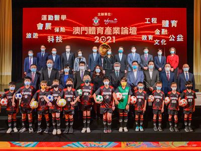 Wynn hosts the first sports industry forum, attracting over a hundred guests from different sectors to attend