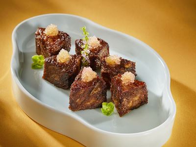 Braised Wagyu Beef with Crispy Skin and Finger Lime