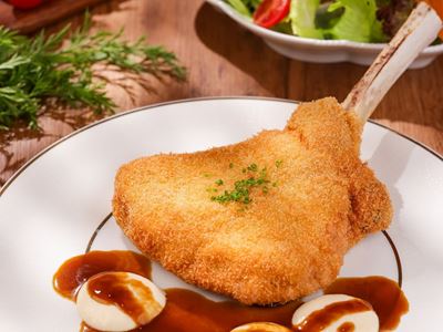 Cotoletta Alla Bolognese
